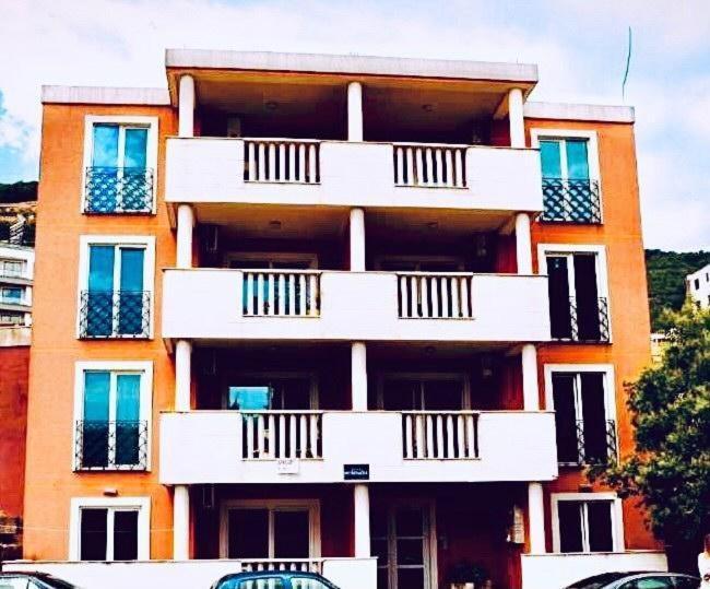 Apartments Chanel Budva Luaran gambar